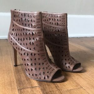 Vince Camuto brown leather heels